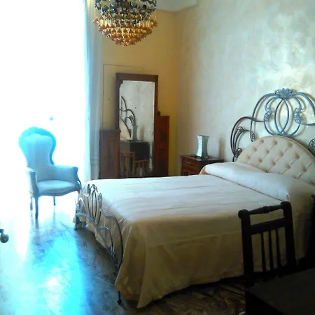 Palazzo Osanna Oda ve Kahvaltı Nardò