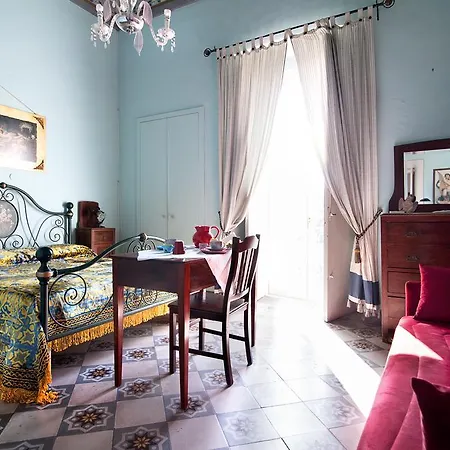 Oda ve Kahvaltı Palazzo Osanna 4*